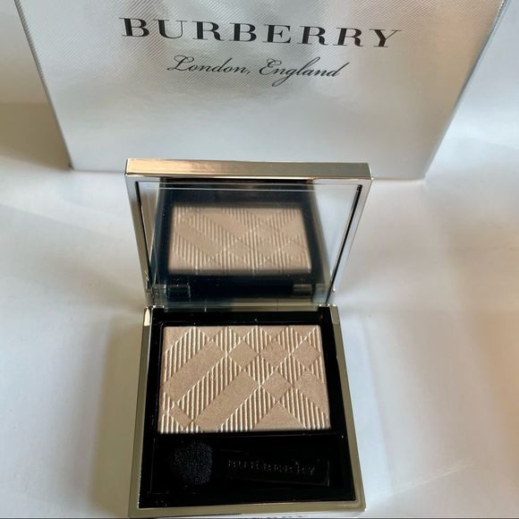 Burberry Festive Beauty Box  Limited Edition Holiday 4 Piece Travel Set New - Picture 8 of 9